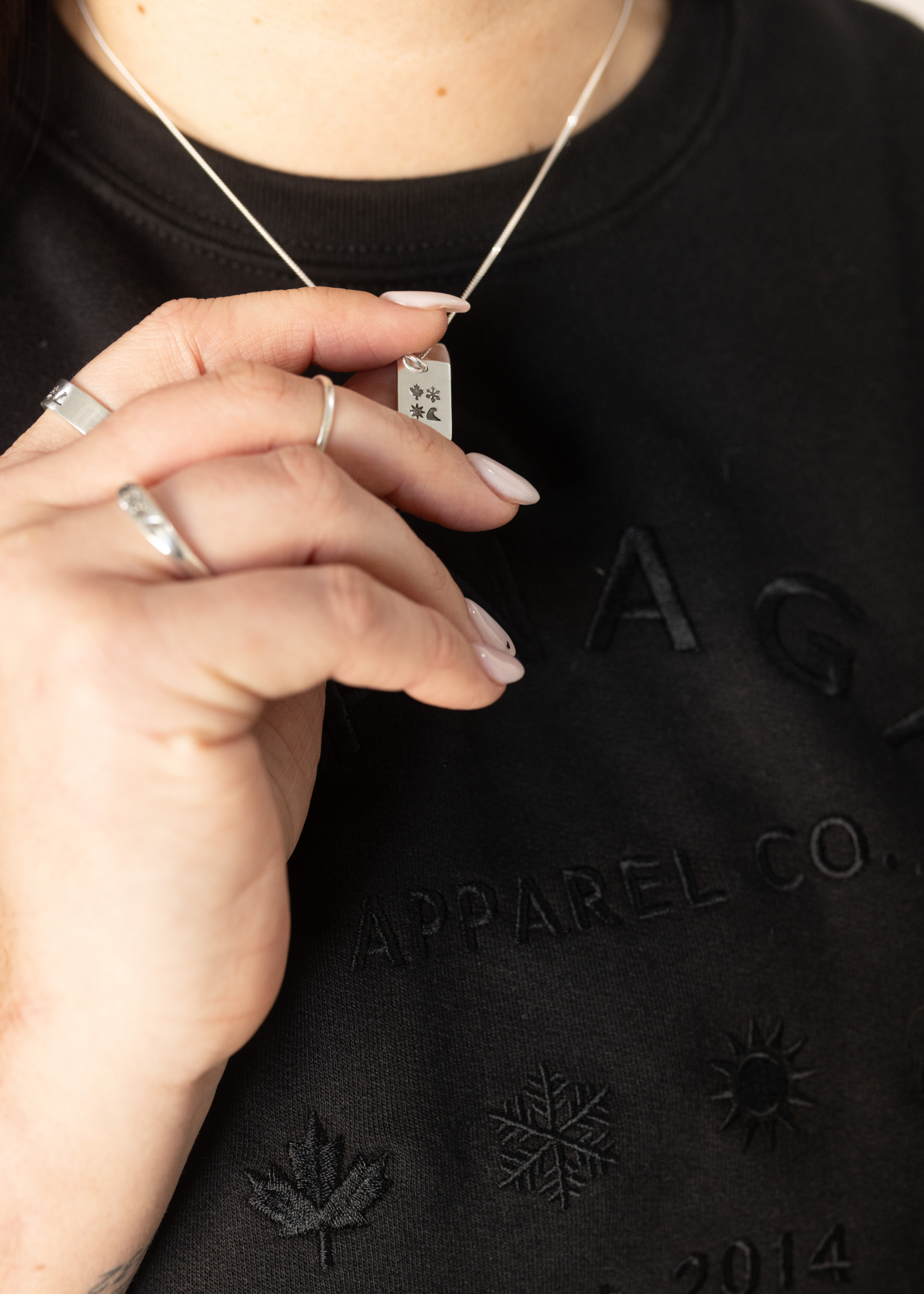 Every Season Pendant Necklace-3